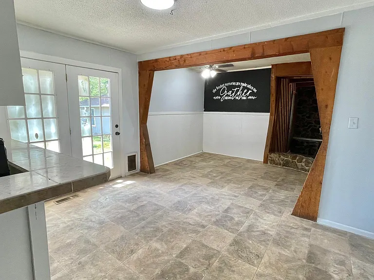 3019 Huffman Rd — Photo 6