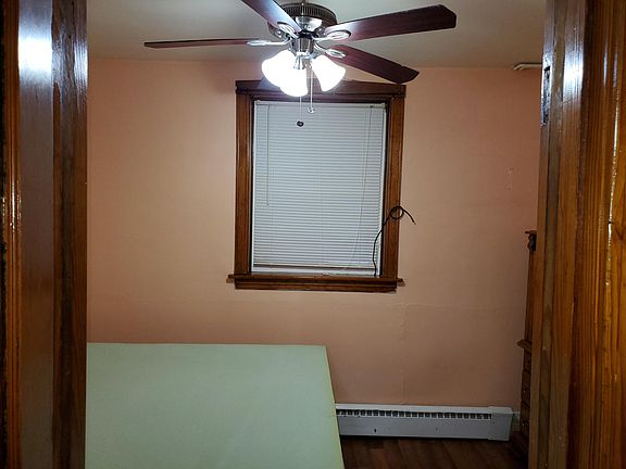 4th image of 4335 S Sacramento Ave #B