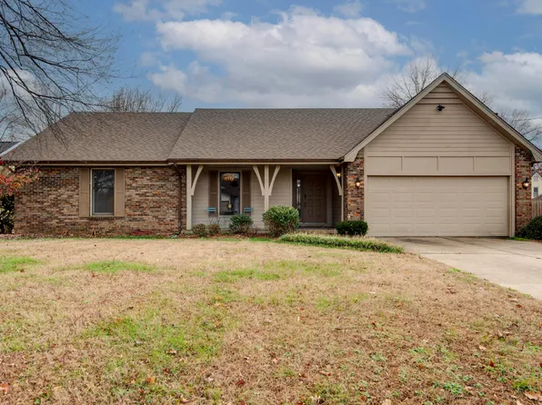 3192 W Berkeley Street, Springfield, MO 65807