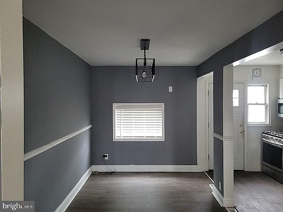 2nd image of 833 Arncliffe Rd