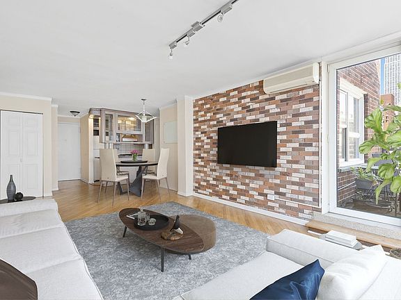 4th image of 240 E 35th St APT 9G