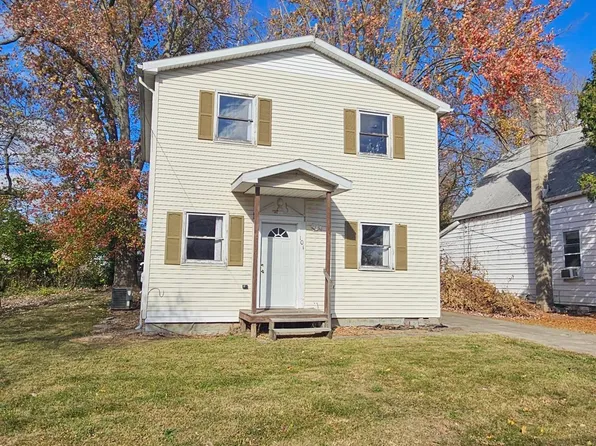 101 Franklin St, College Corner, OH 45003