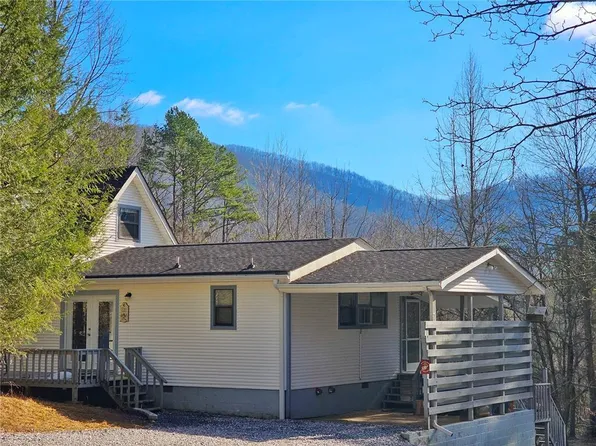 34 Silver Dollar Ln, Young Harris, GA 30582