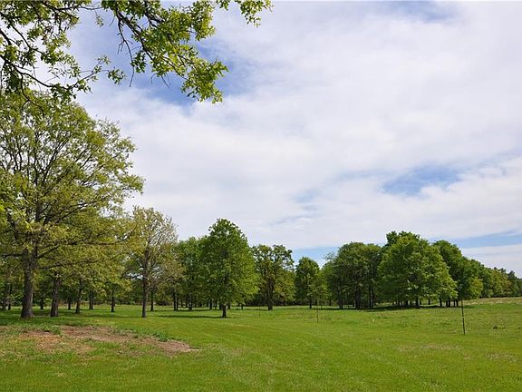2nd image of 1430 County Road 3524