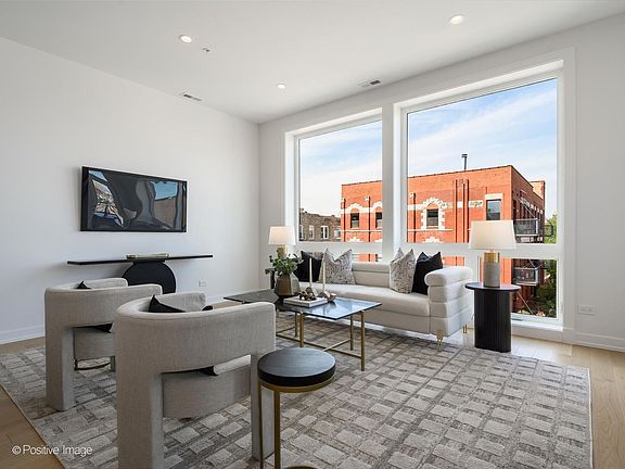 3rd image of 1345 W Grand Ave #4N