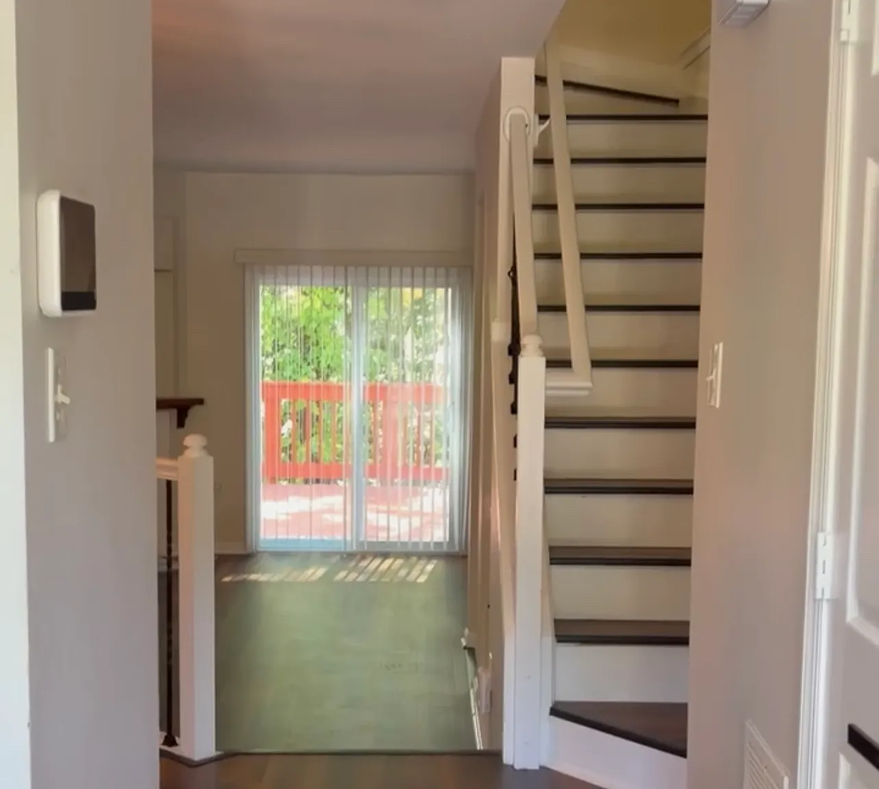 3 bed, 2.5 bath, 1800 sqft, $2,700 — Photo 2