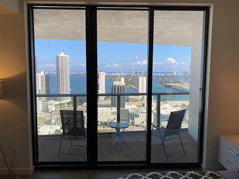 1600 NE 1st Ave #3704 — Photo 9