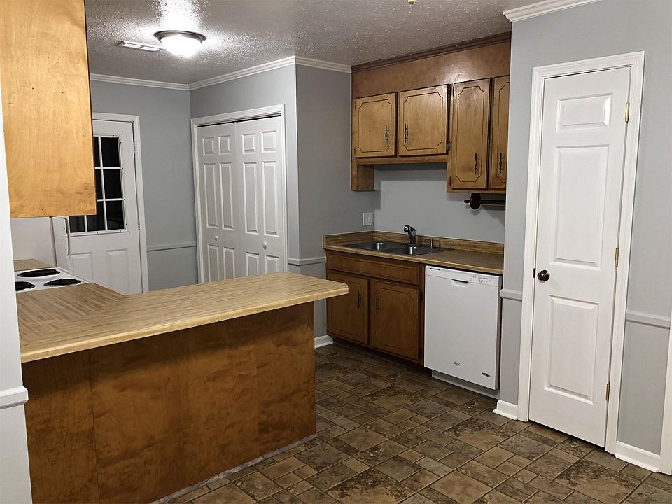 1st image of 105 Katie Dr