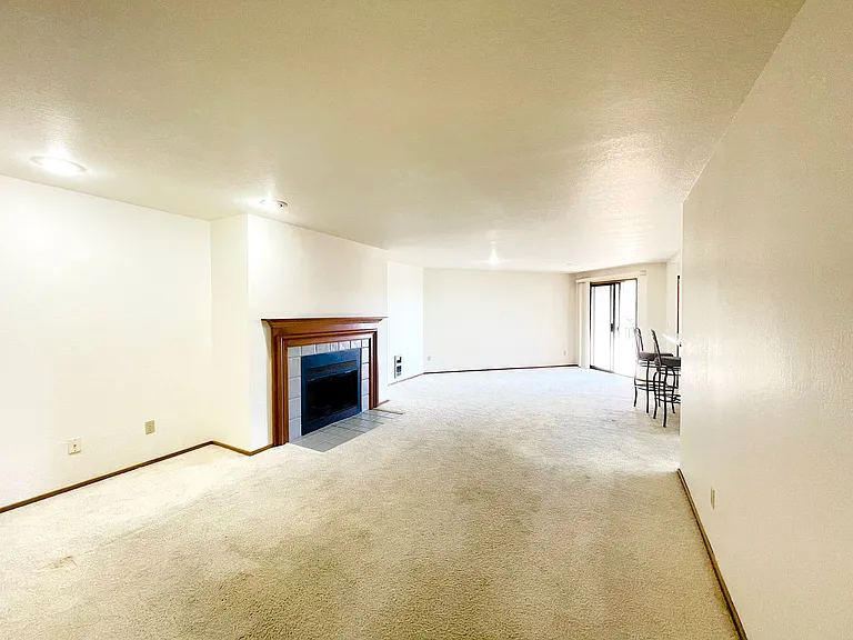 9910 NE 119th St #202 — Photo 3