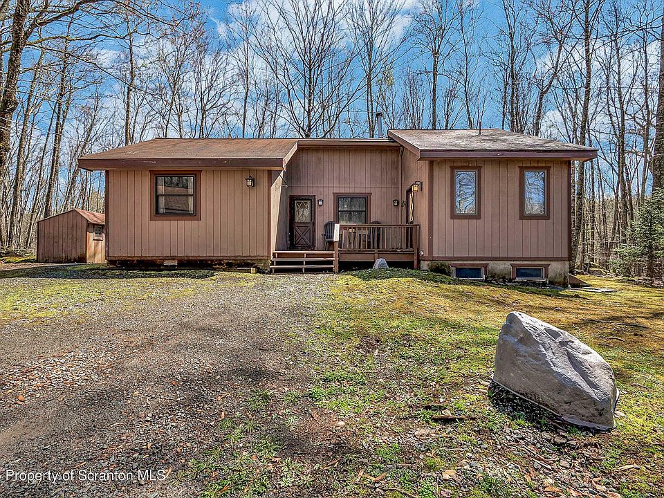 1st image of 18 Oak Ln