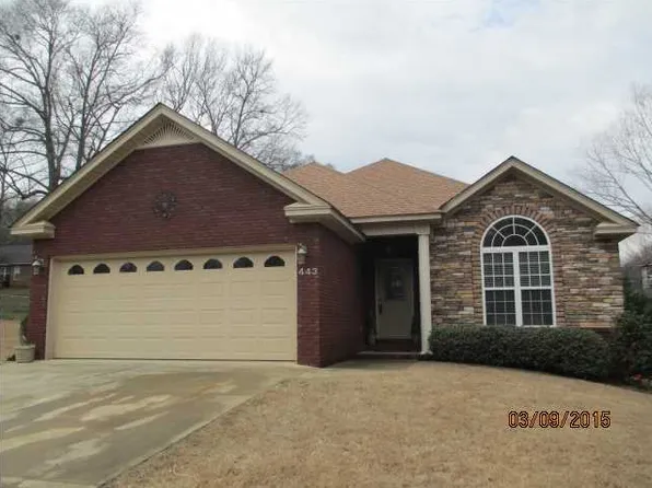 443 Fallon Ct, Deatsville, AL 36022
