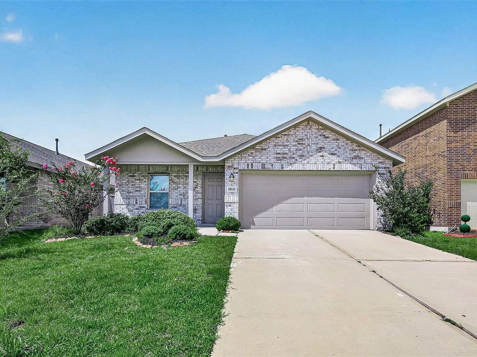 3 bed, 2.0 bath, 1522 sqft, $1,899 — Photo 1