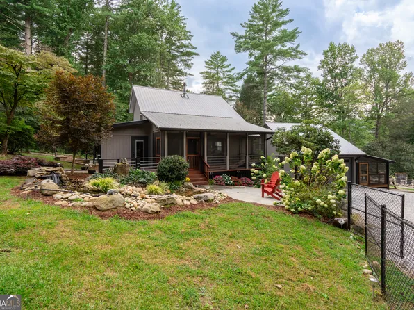 326 Dolly Dixon Ln, Clayton, GA 30525