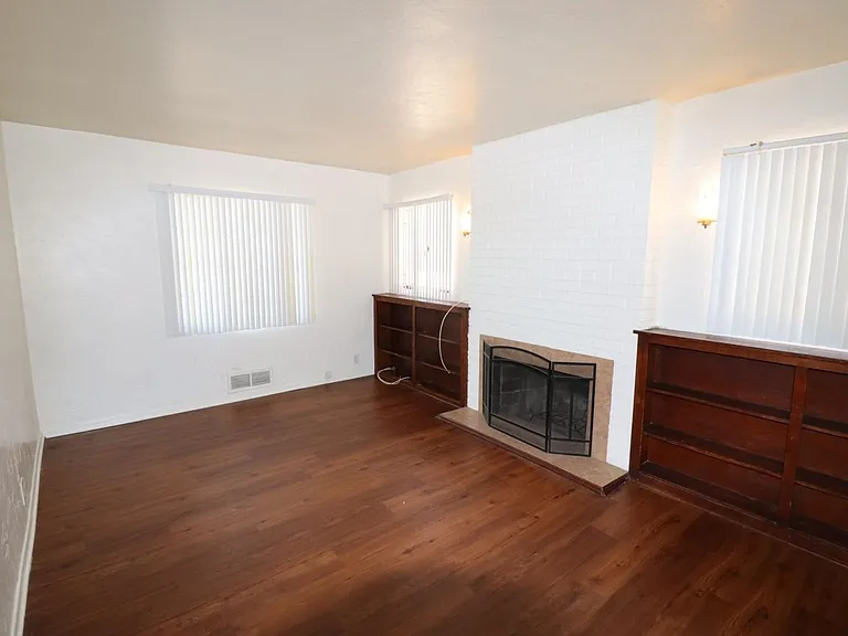 2831 E Edison St — Photo 6