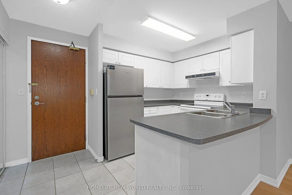 Building Photo - 3 Ellesmere St #105
