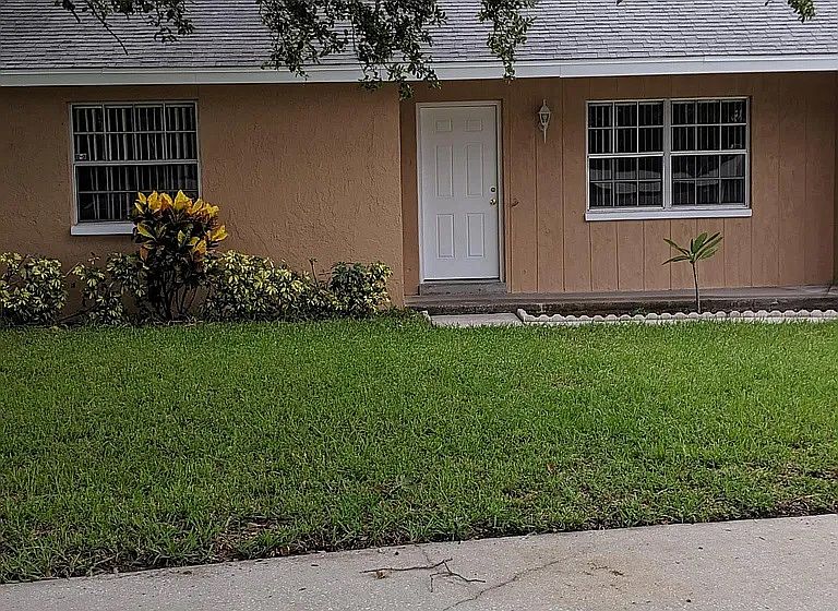 1st image of 3320 Barnsdale Dr APT B