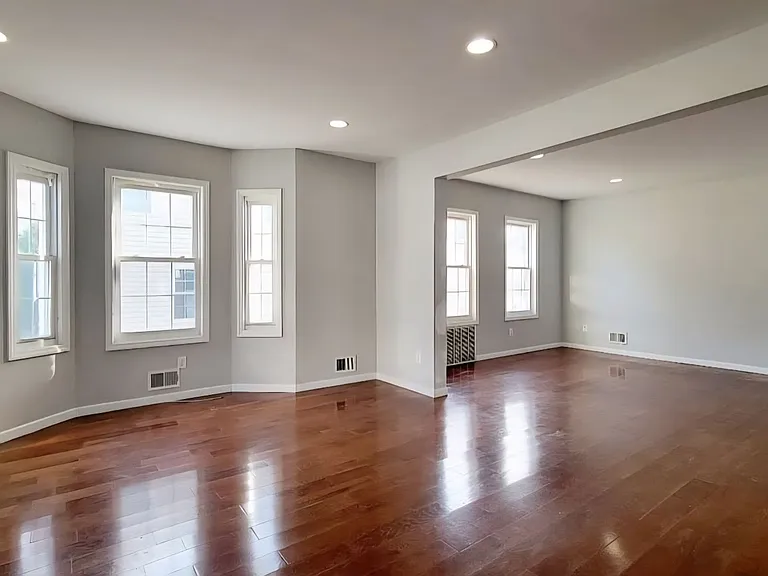 96 Westside Ave — Photo 2