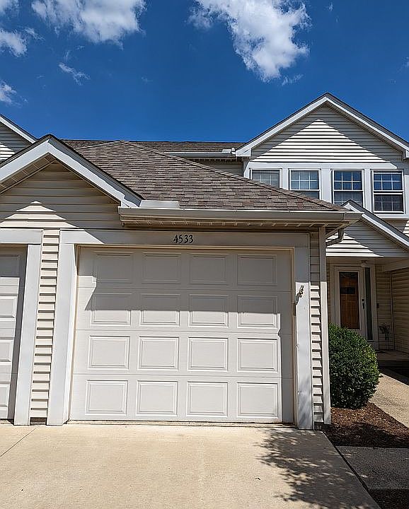 Single slot garage