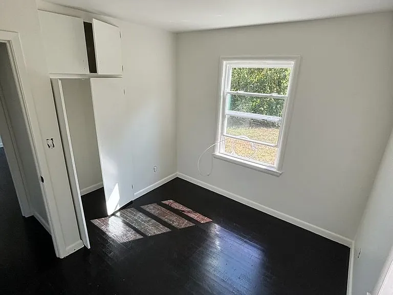 1063 South St — Photo 5