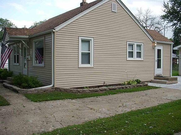 4th image of 2118 Barton Blvd