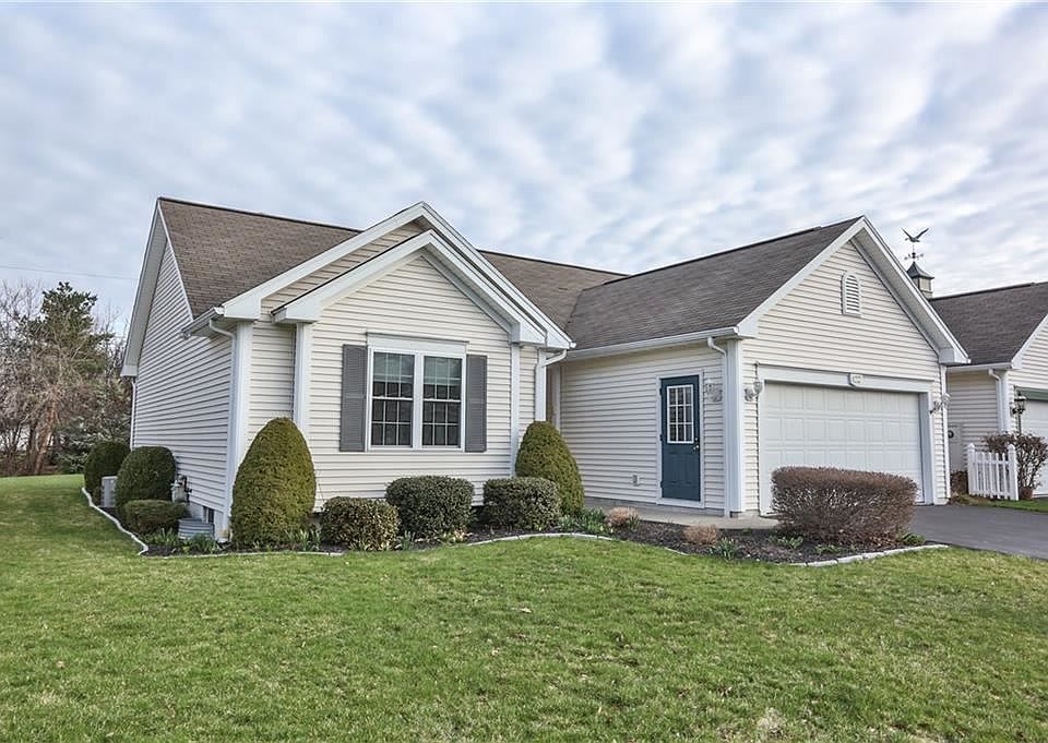 1st image of 122 Stewart Pl