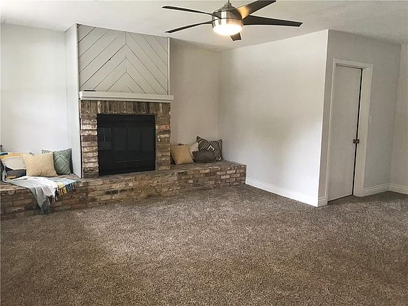 5th image of 1829 Gravley Dr