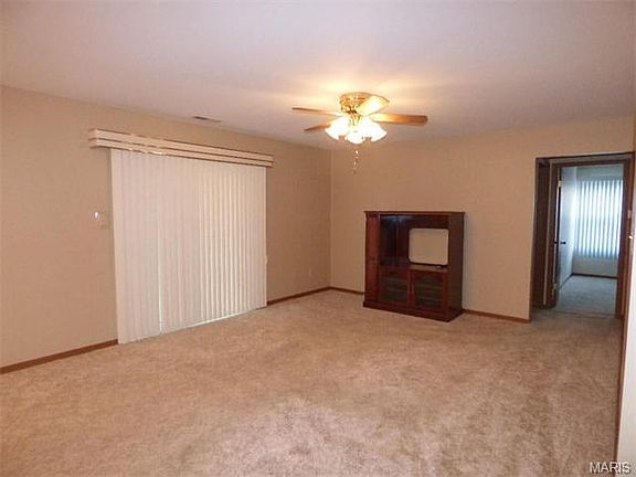 3rd image of 4316 Sunridge Dr APT A