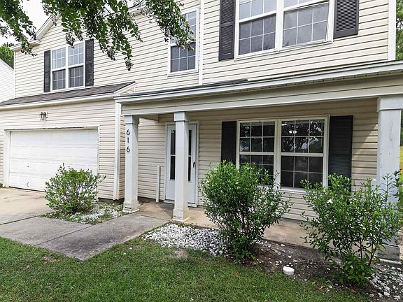 4th image of 616 Castle Ridge Dr