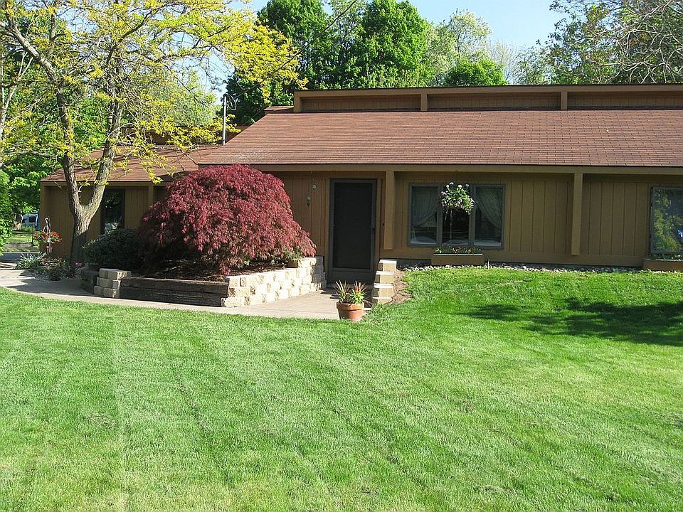 1st image of 1034 W 32nd St