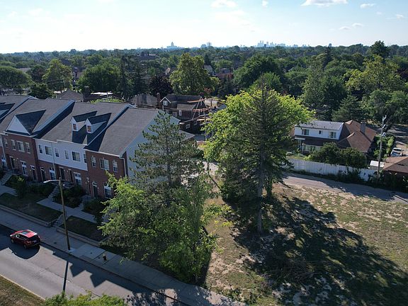 2nd image of 2395 Ewald Cir
