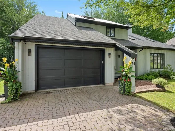 24 Morewood Cres, Moncton, NB E1A 6L6