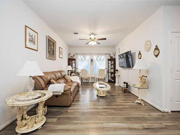 5th image of 1103 Magnolia Branch Ln