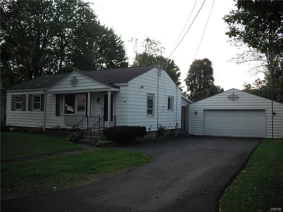 2nd image of 54 Jarvis St