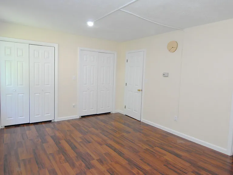 74 Stillwater Dr — Photo 16