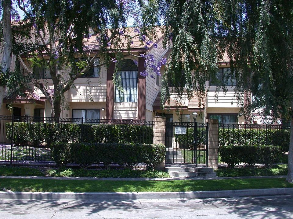 34 TH Street entrance to the Condo and Golden Point Community