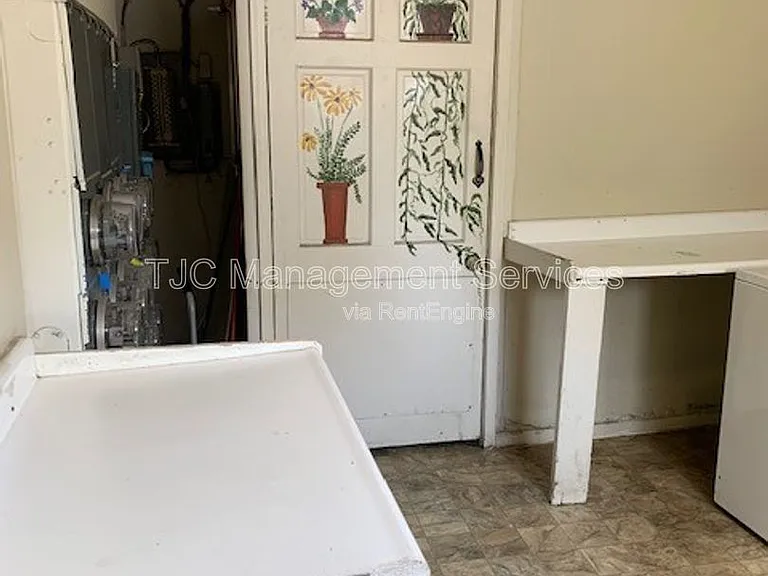 1138 N Corona St #301 — Photo 19