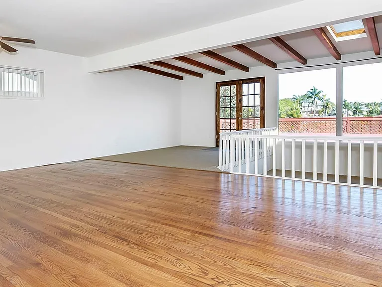 2171 Fairfield St — Photo 3