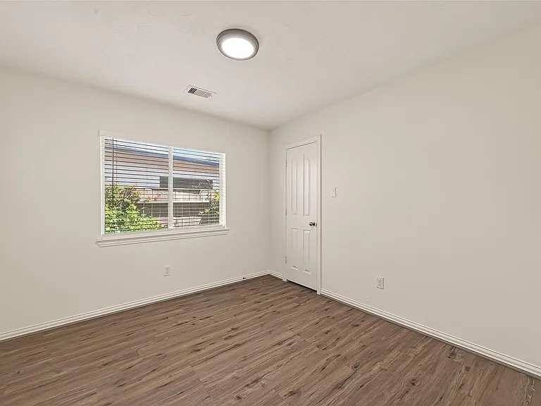 20519 Baron Bend Ln — Photo 12