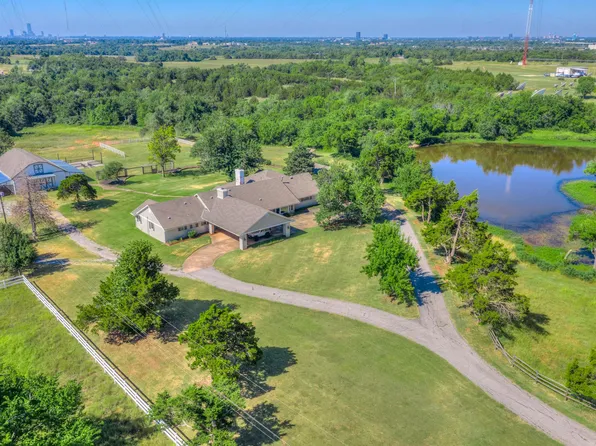 1516 E Britton Rd, Oklahoma City, OK 73131