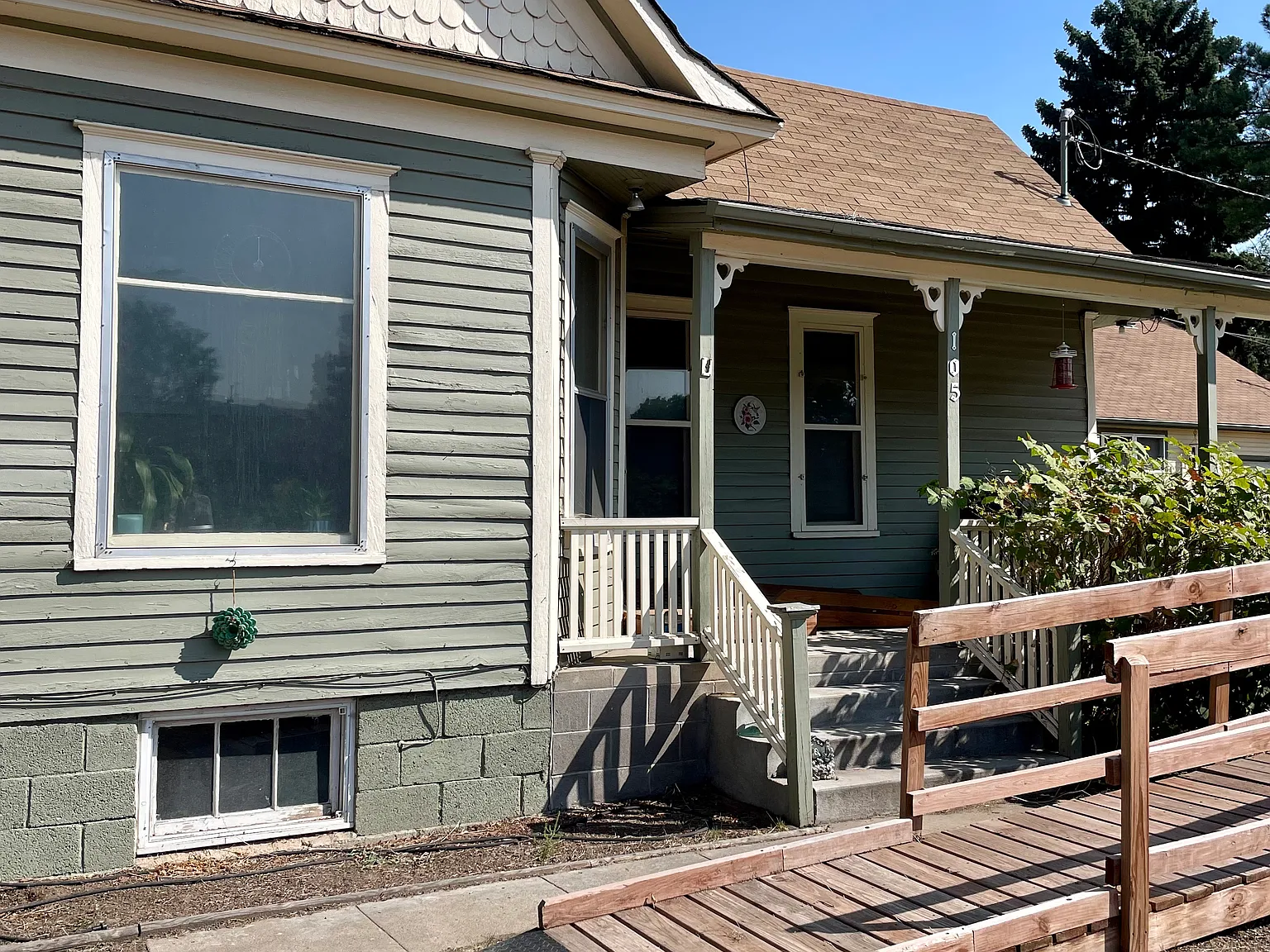 2 bed, 1100 sqft, $1,850 — Photo 1