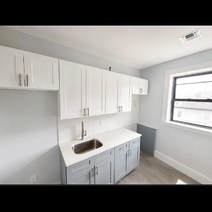 125 Osborne Ter #14A