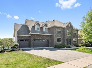 9566 212th St W, Lakeville, MN 55044