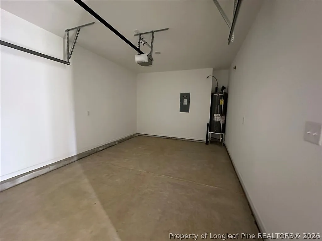 4 bed, 2.5 bath, 1709 sqft, $1,995 — Photo 4