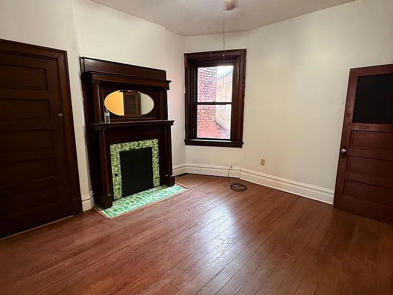 1309 E Carson — Photo 23