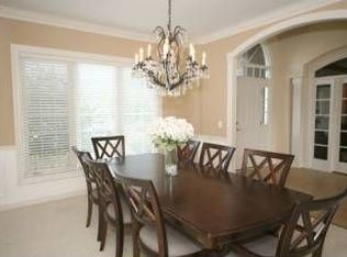 3N427 Hickory Knoll Ln, West Chicago, IL