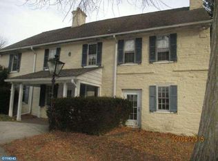 508 Old Schoolhouse Ln, Springfield, PA 19064