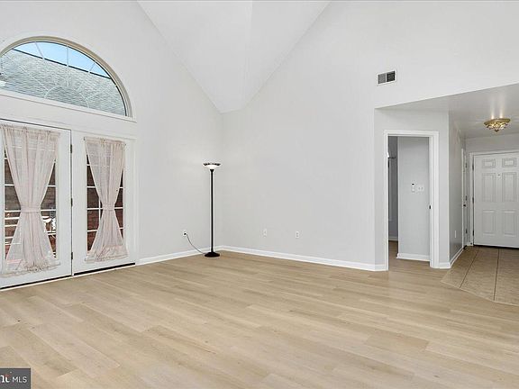 3rd image of 20407 Kings Crest Blvd