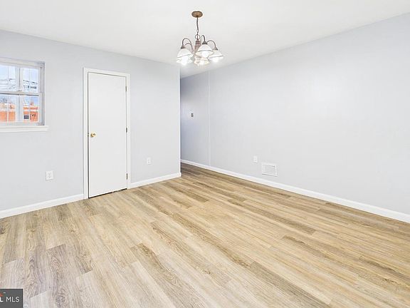 4th image of 1023 N Fulton Ave