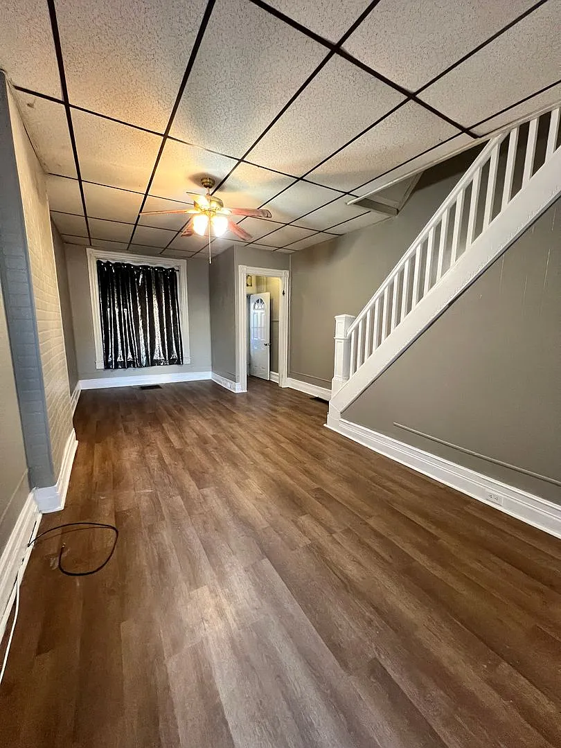 5 Bedroom 1 Bath Home Available — Photo 2