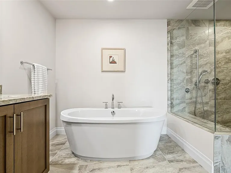 795 Collany Rd #205 — Photo 40